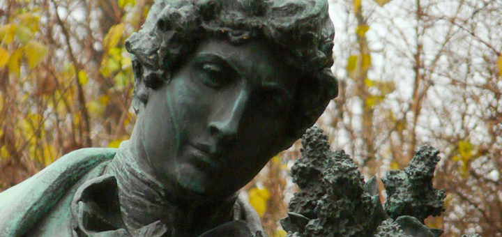 Petřínské sady: Statue of Karel Hynek Mácha