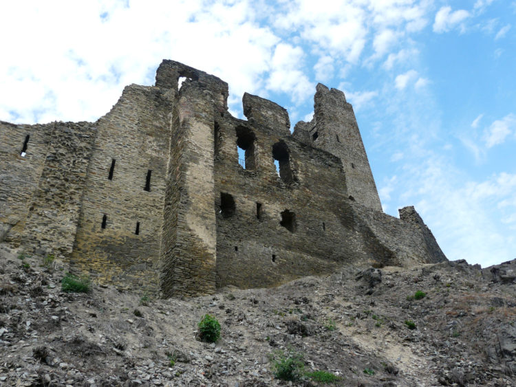 Okoř Castle