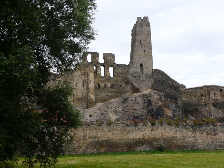Okoř Castle from the bailey