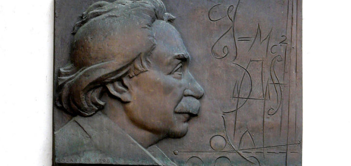 Staroměstské náměstí 548/20: Memorial to Einstein